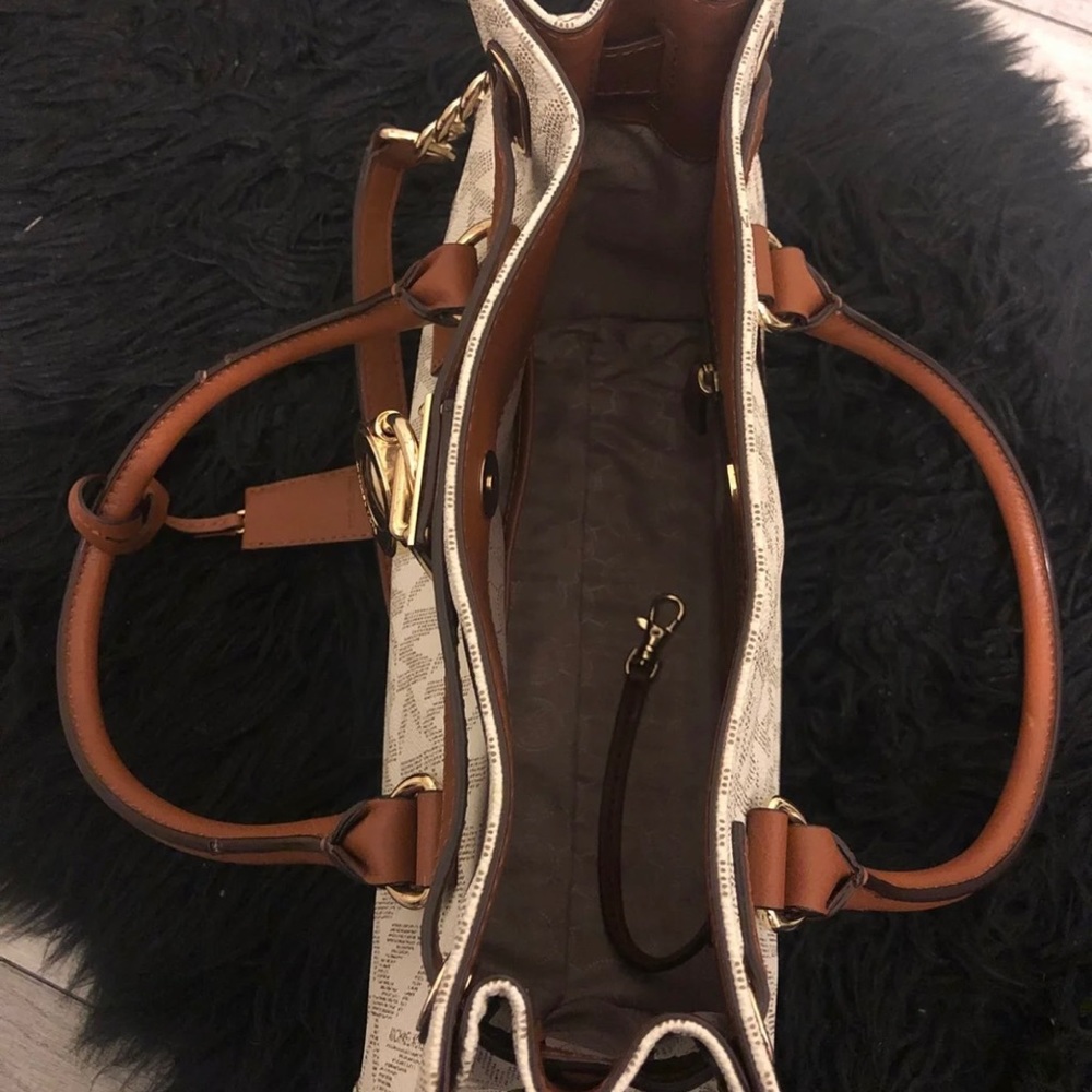 Michael kors bag - Picture 11 of 11